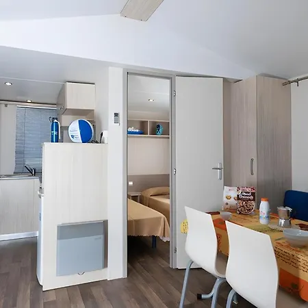Mobilehome Riviera Fuer 6 Personen * Cesenatico