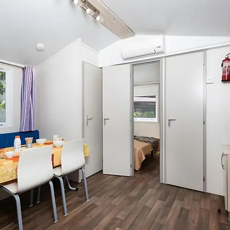 Mobilehome Riviera Fuer 6 Personen * Cesenatico